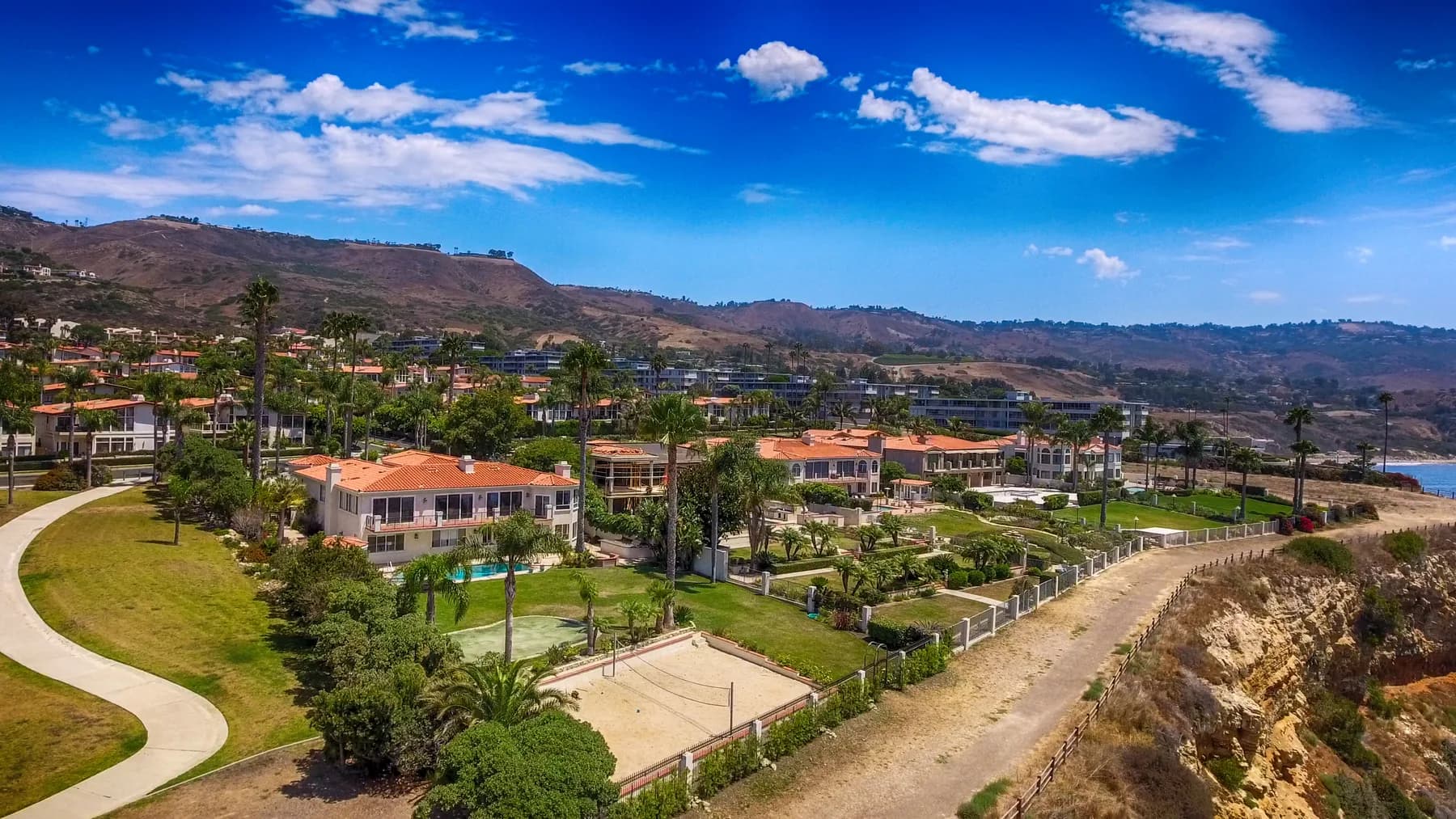 Homes along the Rancho Palos Verdes coastline in Southern California